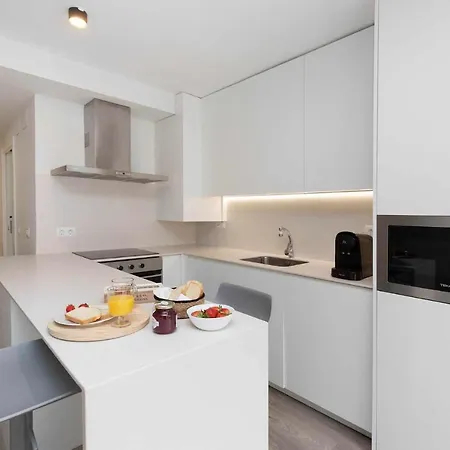 Apartman Sky Ii By Bevalle *